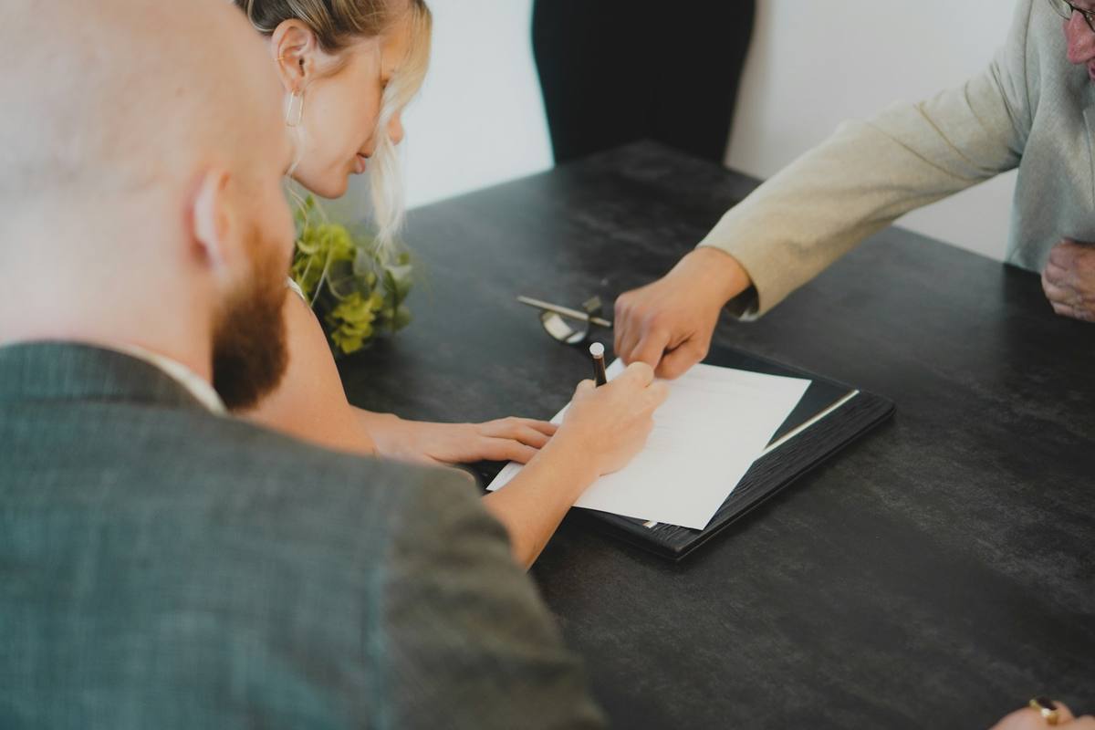 How to Pay Chinese Suppliers Safely: Methods & Terms